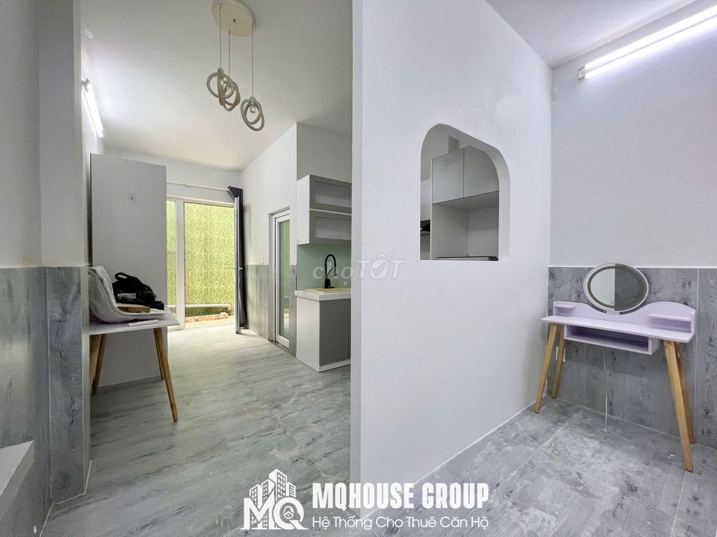 A mini apartment. A good garden bedroom. A broad kitchen near the house-at-the-air.