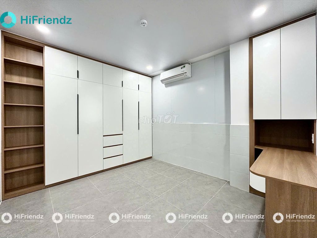 Penhouse one bedroom one room - super wide, open to state level 1