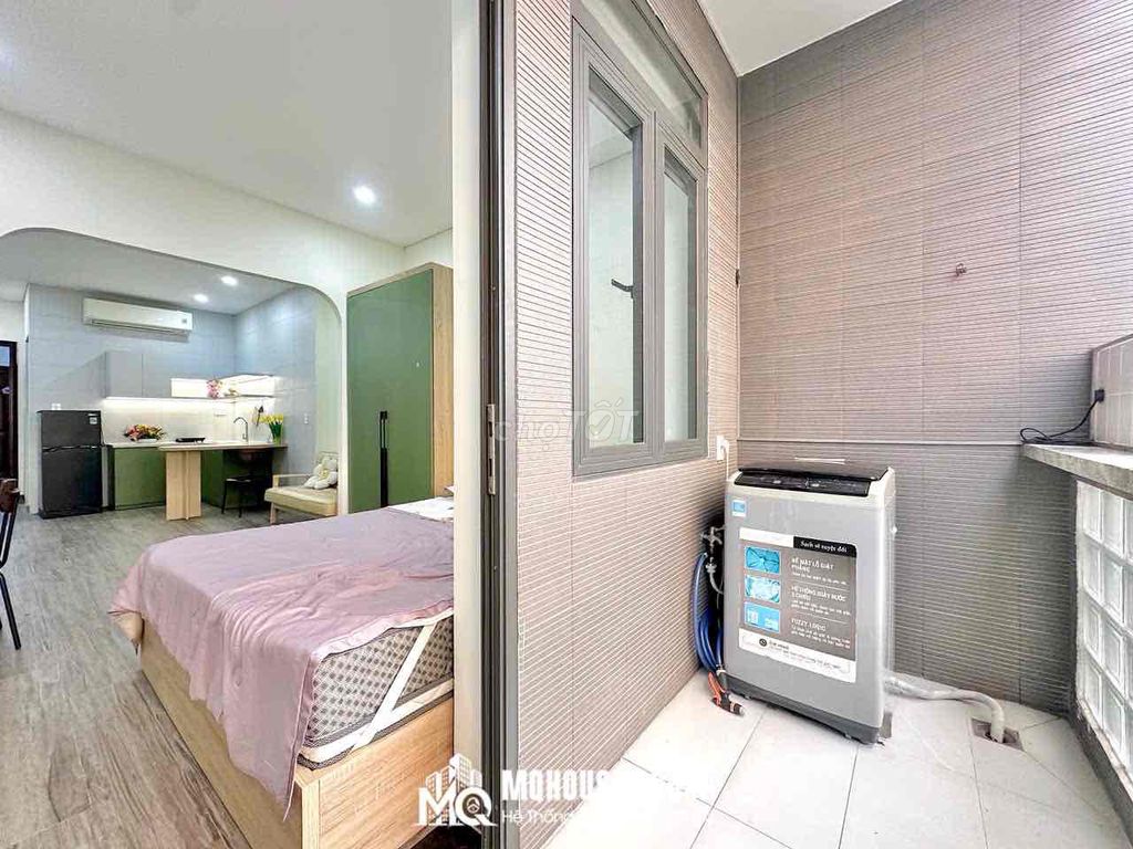 The public wash machine's apartment full of furniture super-rich rich