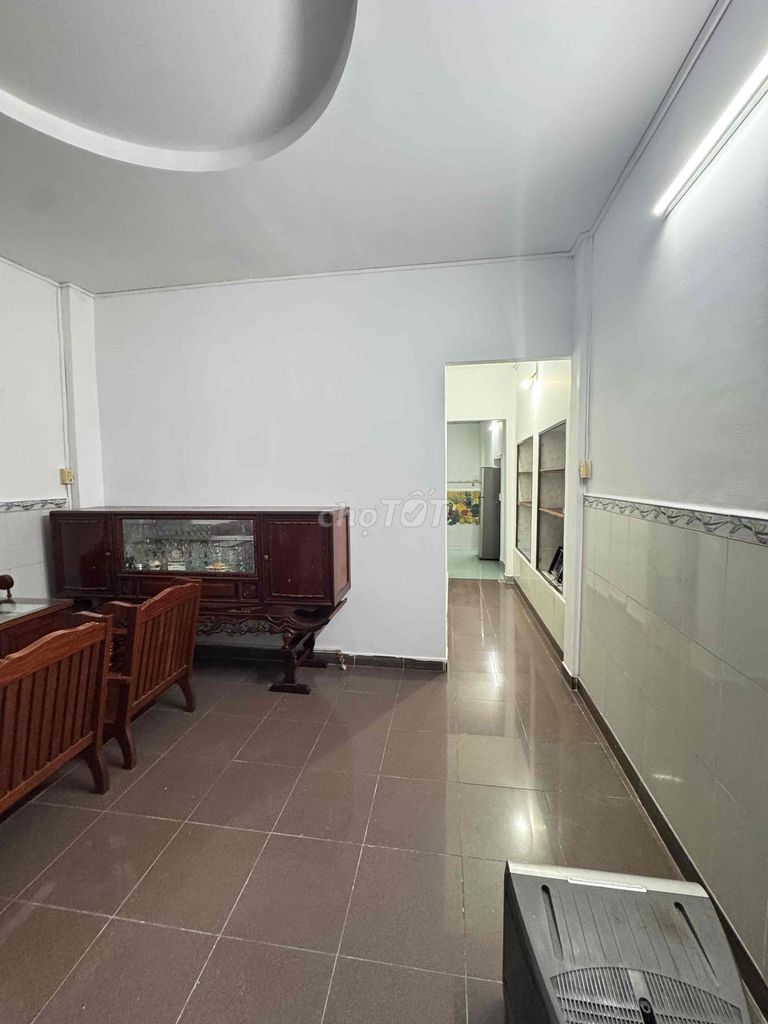 Rent the alley of the car 55/24/ Thành Mỹ, 070 8, Tân Bình District 10 and 11 million.