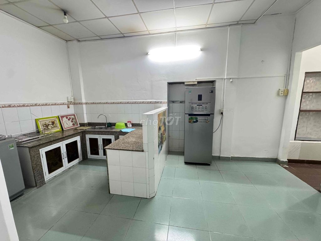 Rent the alley of the car 55/24/ Thành Mỹ, 070 8, Tân Bình District 10 and 11 million.