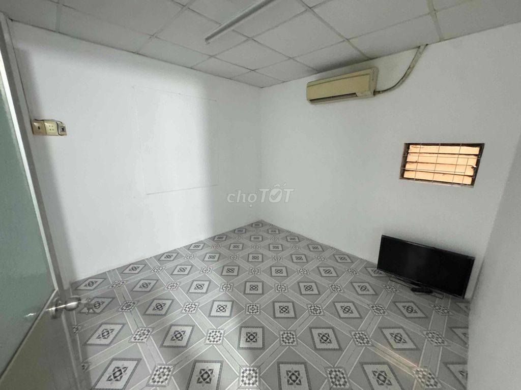 Rent the alley of the car 55/24/ Thành Mỹ, 070 8, Tân Bình District 10 and 11 million.