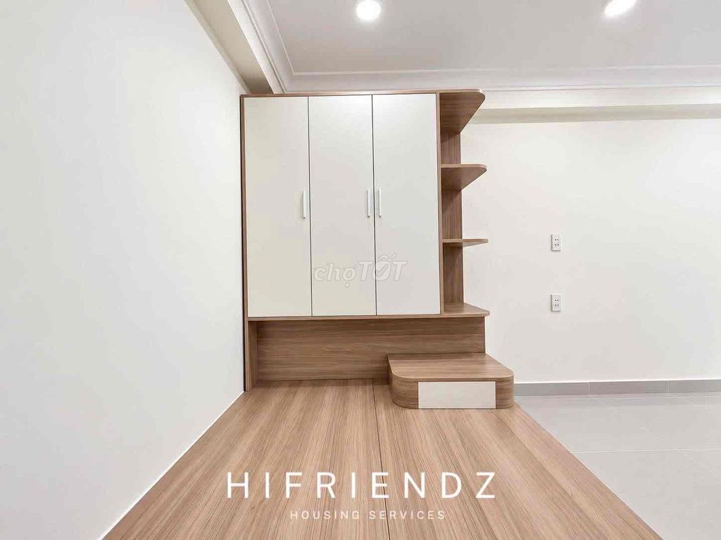 The new building room is 100% new, right here intown Cộng Hoà.