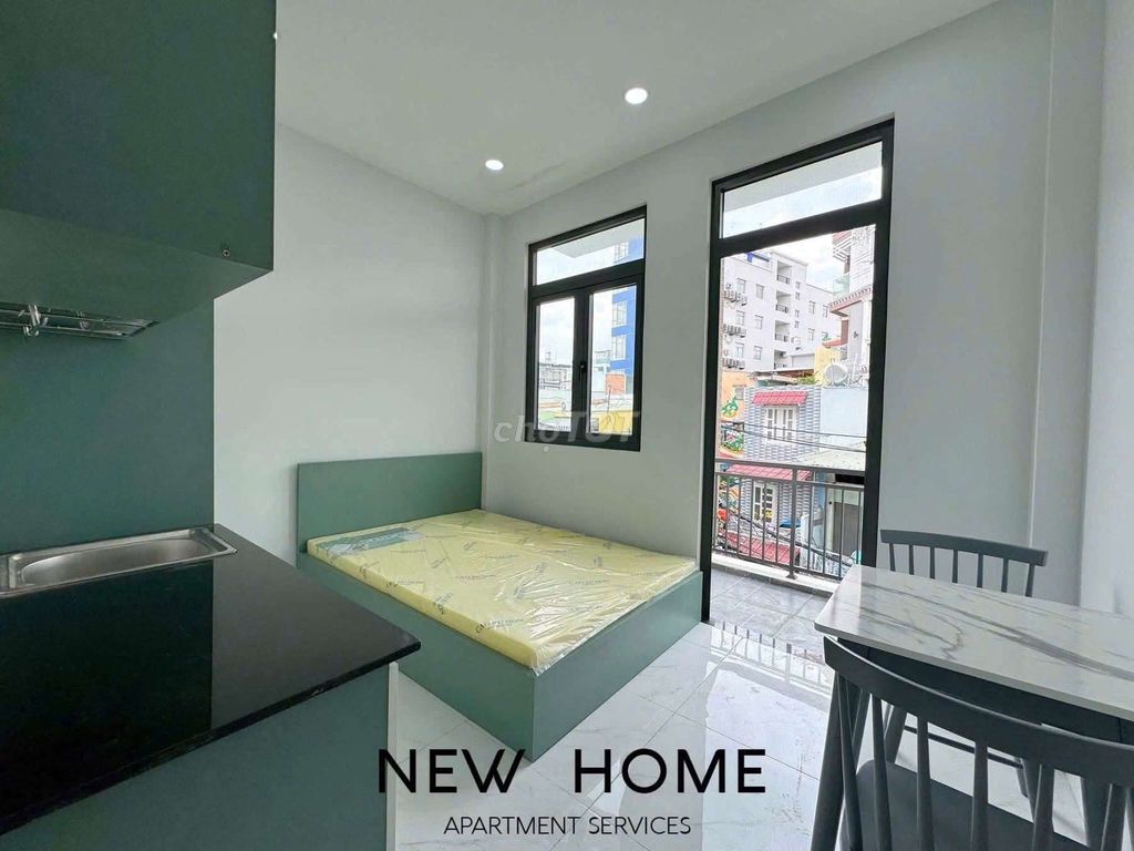 Cool balcony studio, full Phú Nhuận interior.