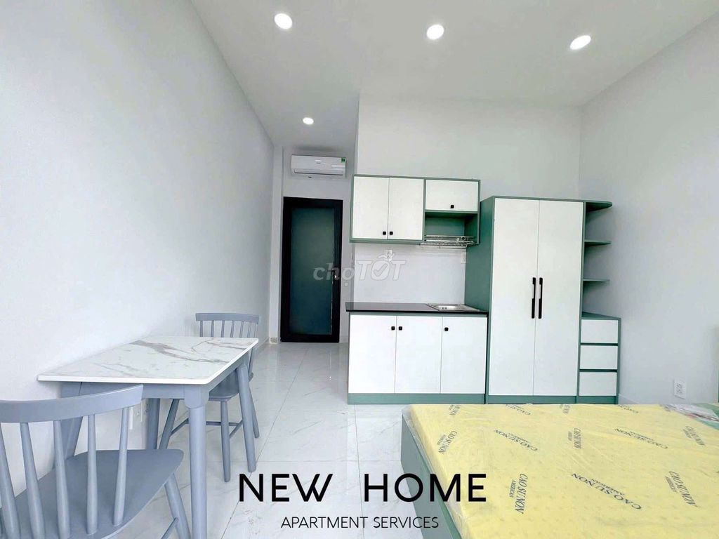 Cool balcony studio, full Phú Nhuận interior.