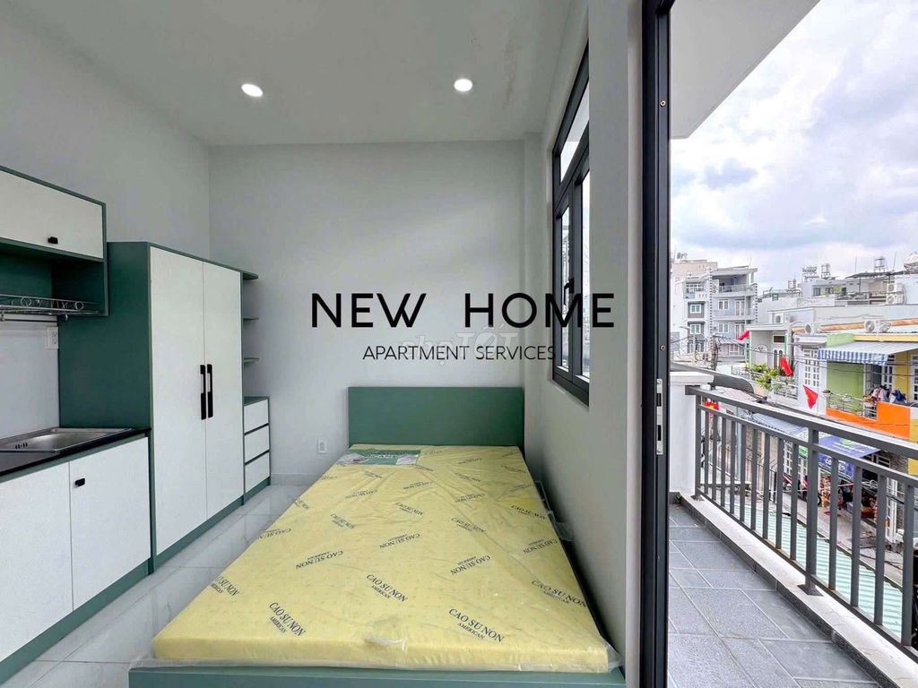 Cool balcony studio, full Phú Nhuận interior.