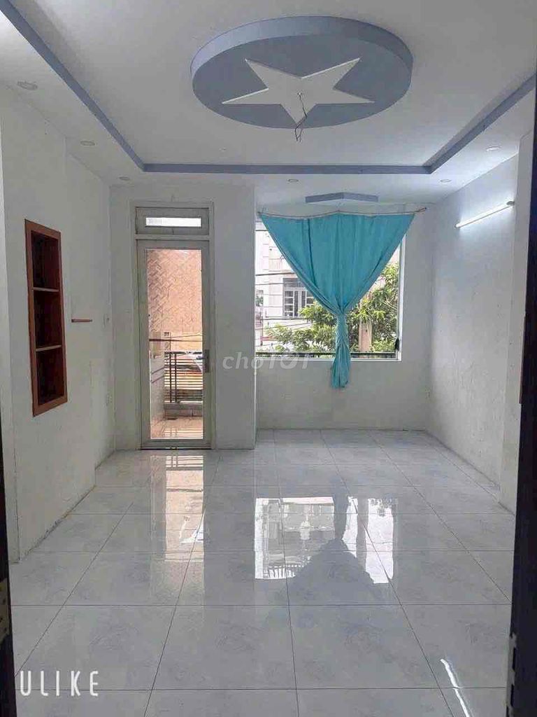 First floor, first floor, P Street. Phước Bình near the United States of spring