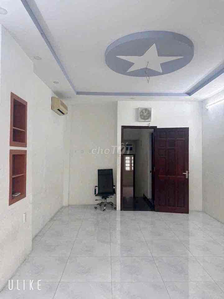 First floor, first floor, P Street. Phước Bình near the United States of spring