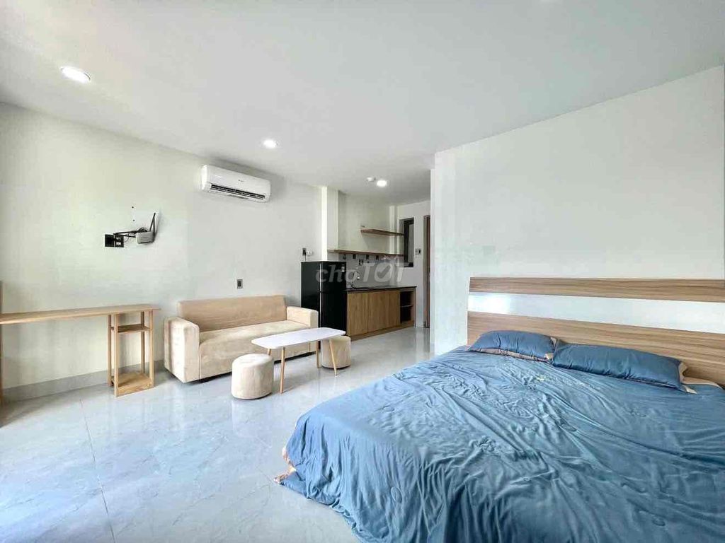Clear the balcony studio right through the mid-Cvpm Tô Ký district 12