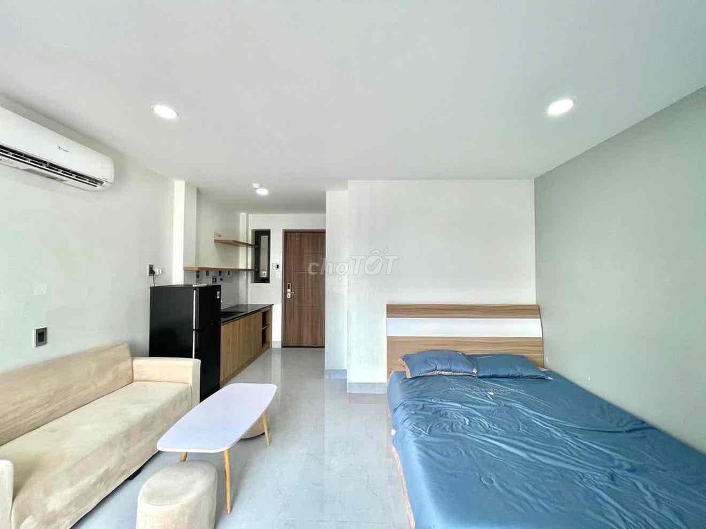 Clear the balcony studio right through the mid-Cvpm Tô Ký district 12
