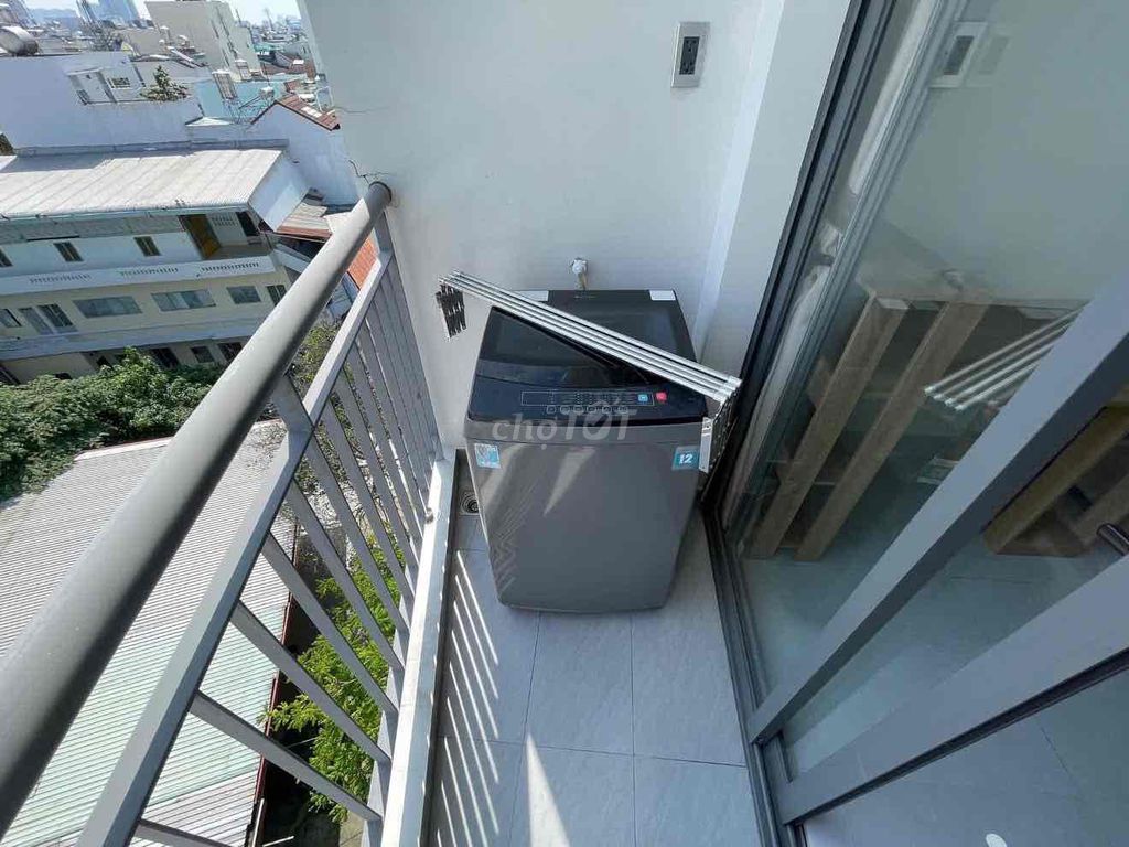 Clear the balcony studio right through the mid-Cvpm Tô Ký district 12