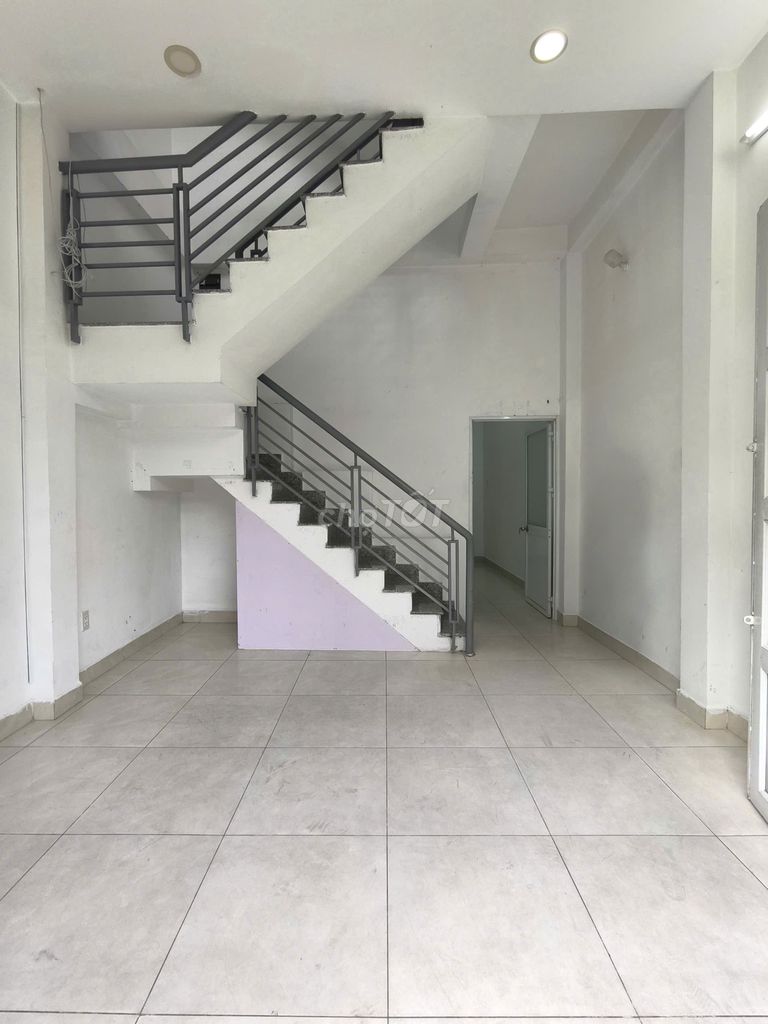Phạm Văn Bạch Bank Front 4 x10 meters 1 Mt. 2rd floor 3 bedroom