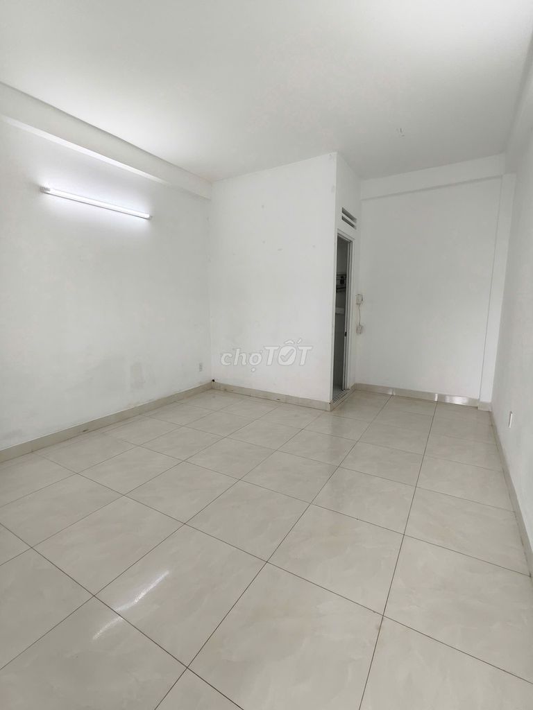 Phạm Văn Bạch Bank Front 4 x10 meters 1 Mt. 2rd floor 3 bedroom