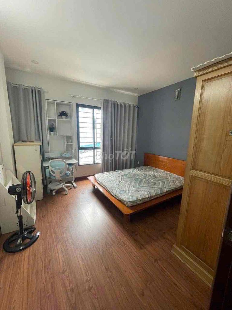 House 2 3rd floor, with P.Q.q0 interior.