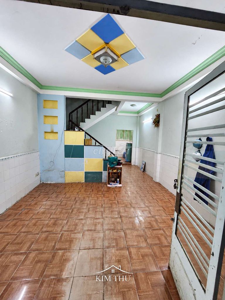 5th.8 million a floor. Two bedrooms. Two toilets.