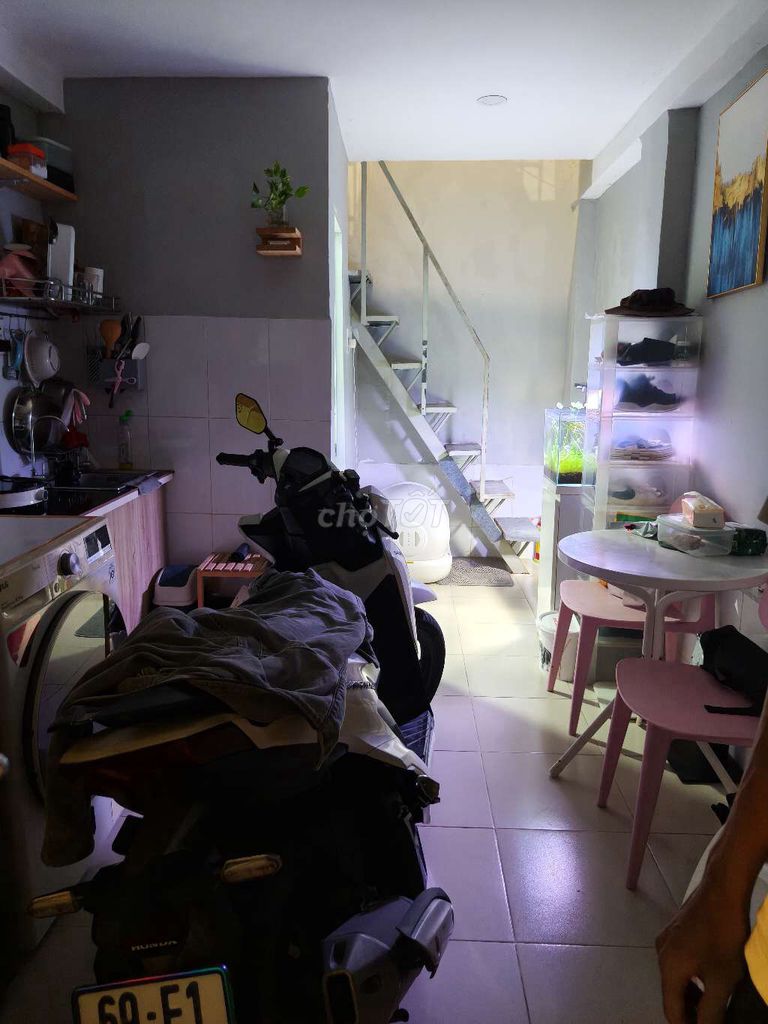 Rent his own house. One ground. One bedroom.