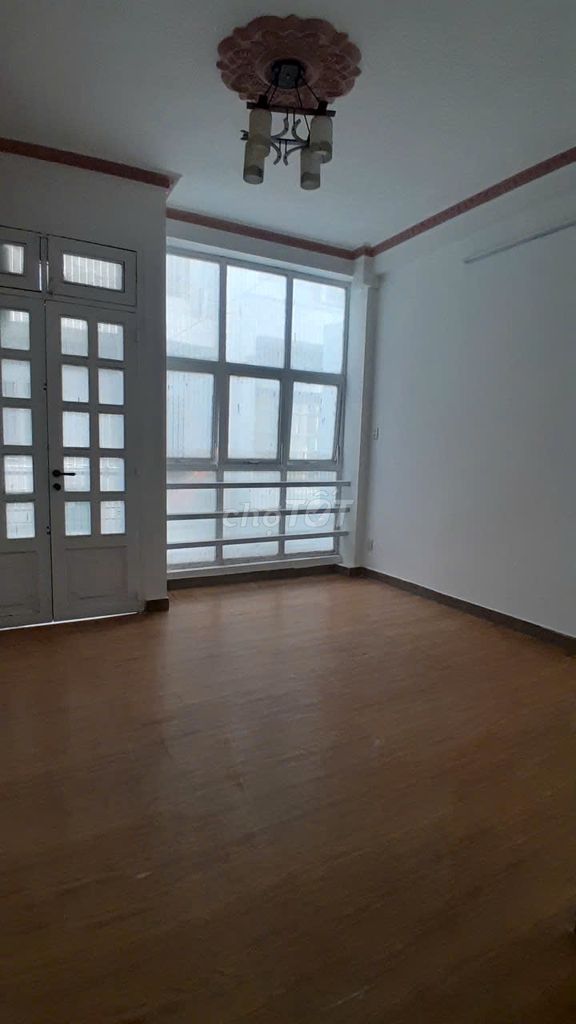 The ceiling is carved, District 1 .1 .1 car alley 36 M2 01.3 floors 01.