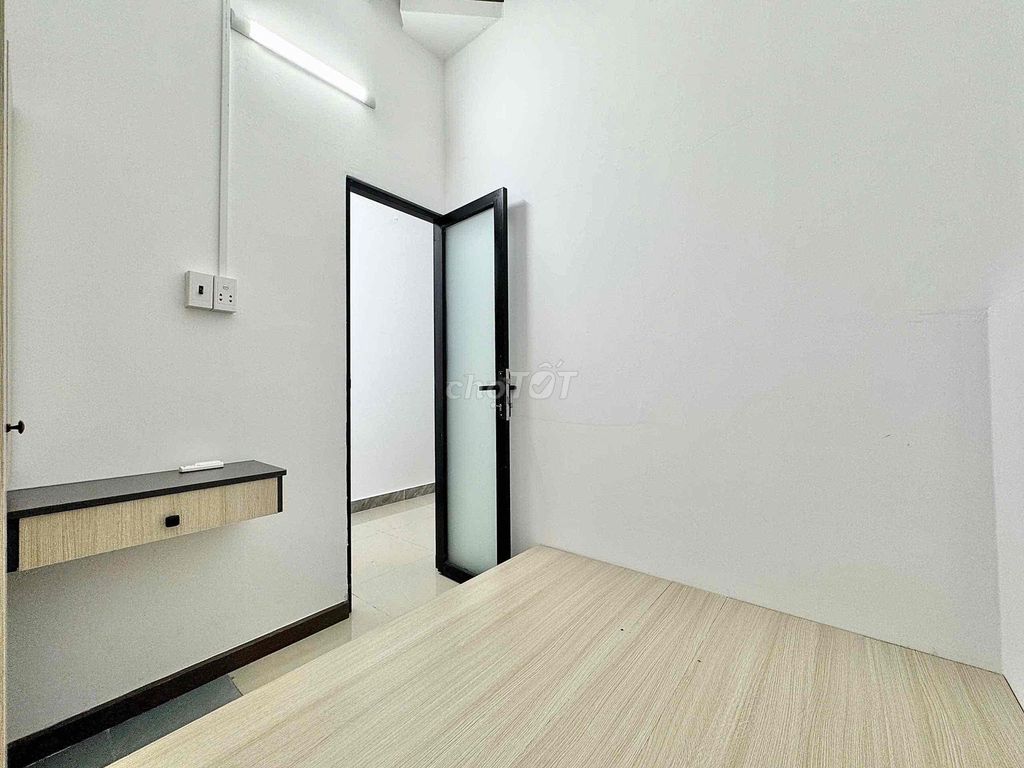 We'll rent two bedrooms. Two air conditionings on Nguyễn Văn Khối Gò Vấp.