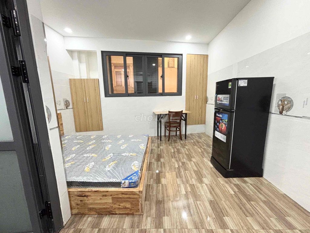 Rent a cheap studio, Lê Văn Quới