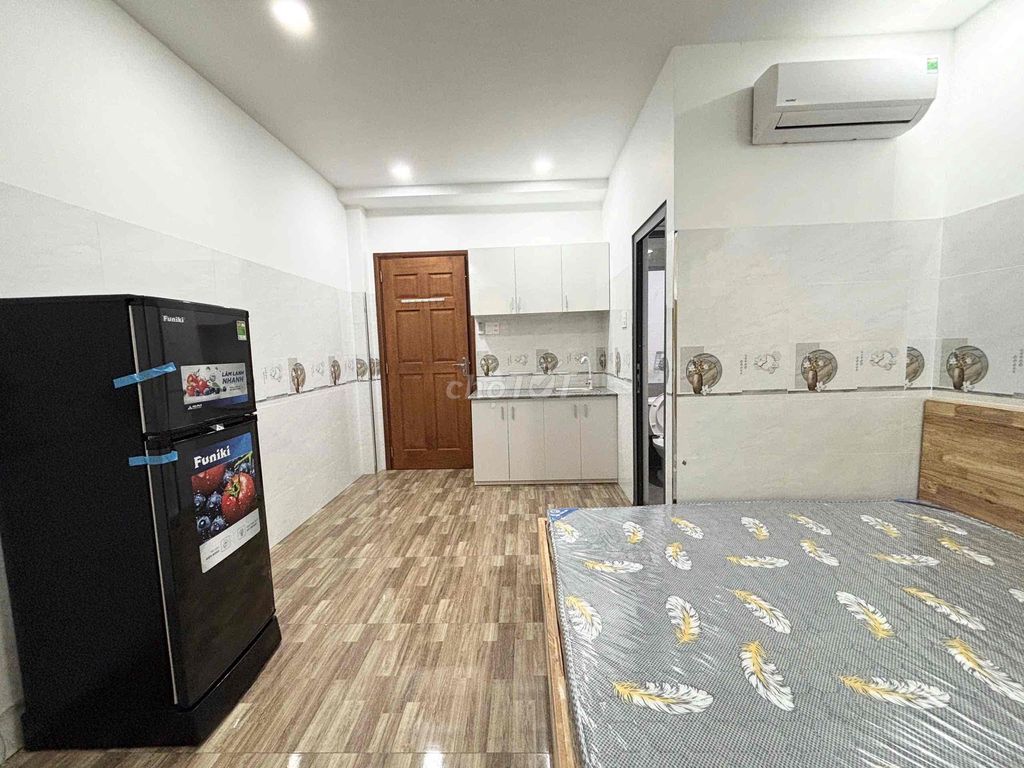 Rent a cheap studio, Lê Văn Quới