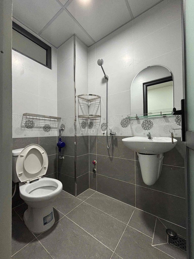 Rent a cheap studio, Lê Văn Quới