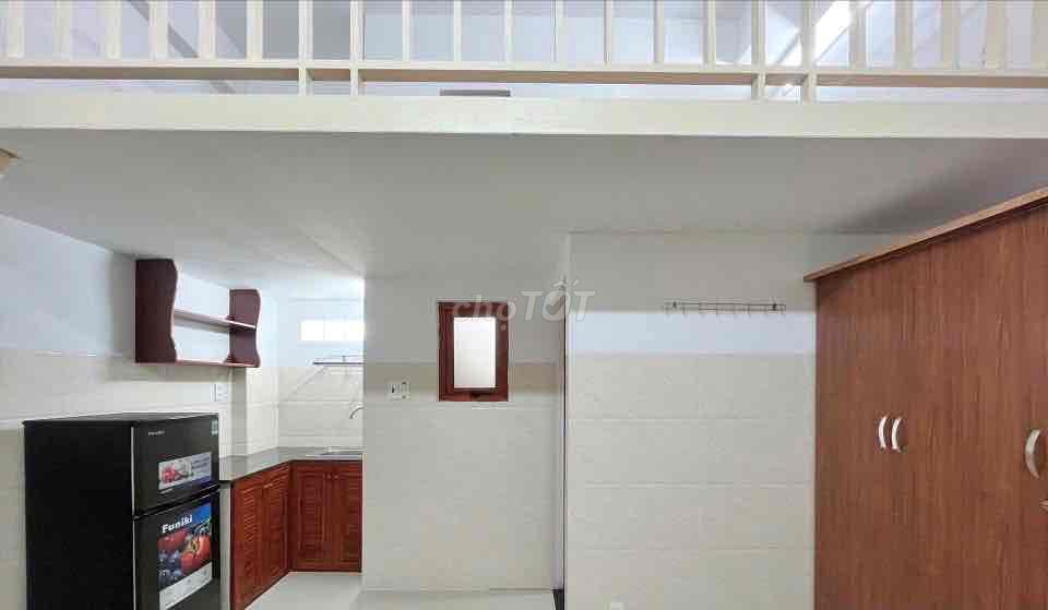 6 p furniture room wide car near tdtu