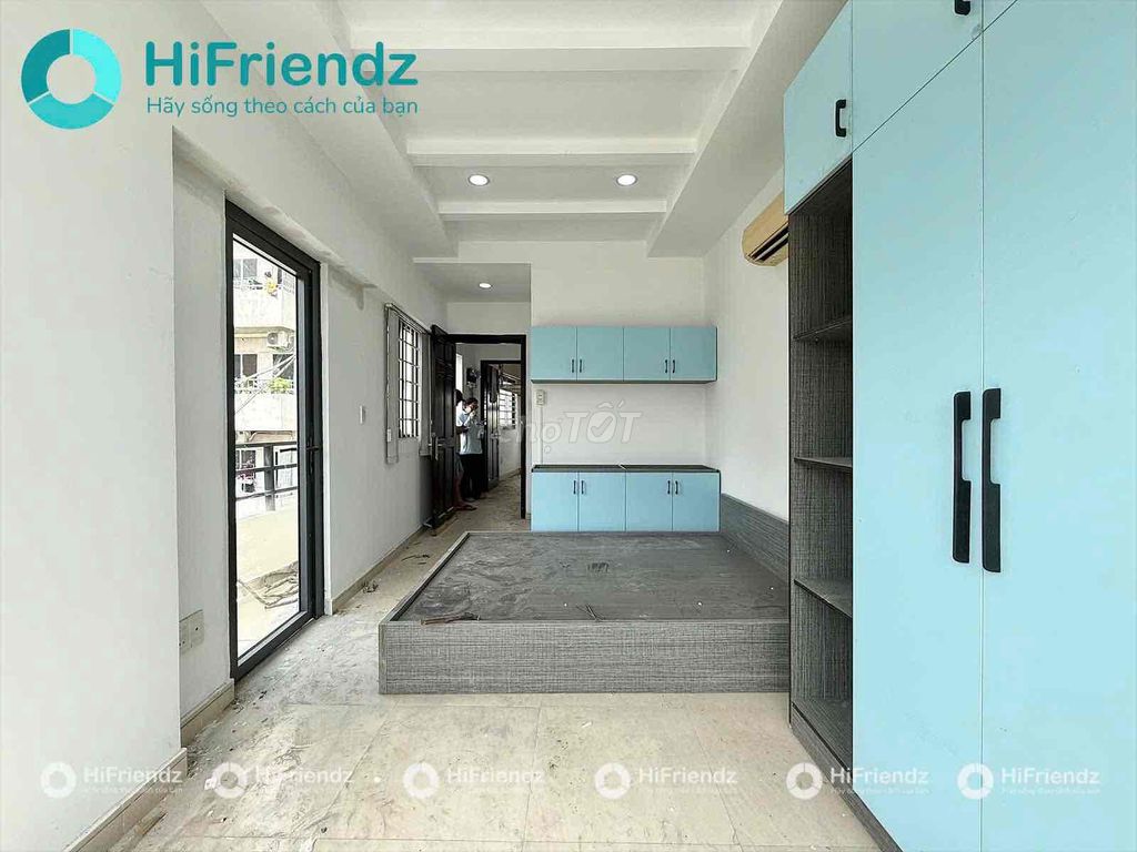 Hired sky windows studios in Yang Gò Vấp