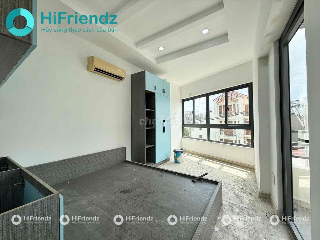 Hired sky windows studios in Yang Gò Vấp