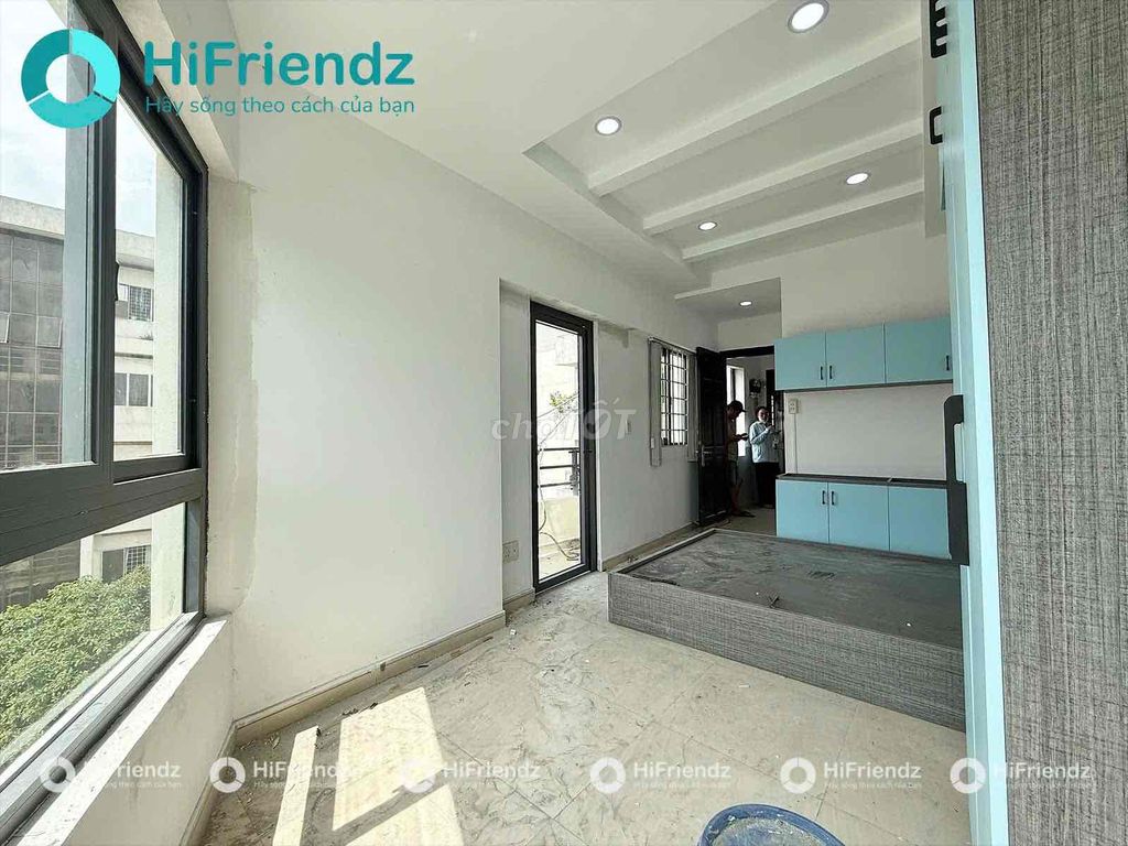 Hired sky windows studios in Yang Gò Vấp