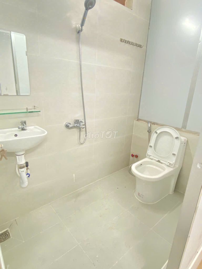 Rent the balcony service apartment, take a kitchen, two bedrooms at Lũy Bán Bích.