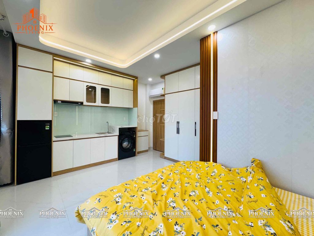 There's a full interior-chain Phạm Văn Chiêu.