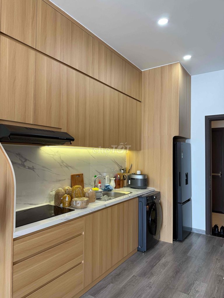Rent a new full bedroom The Sun Avenue interior.
