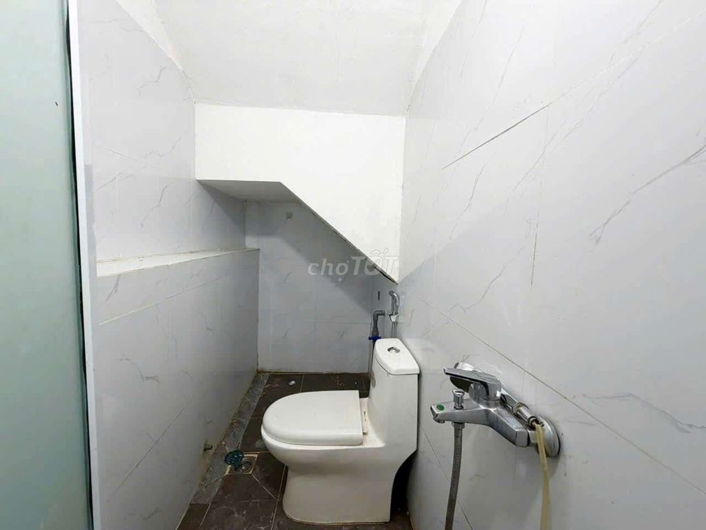 Rent an Hssv apartment right away.