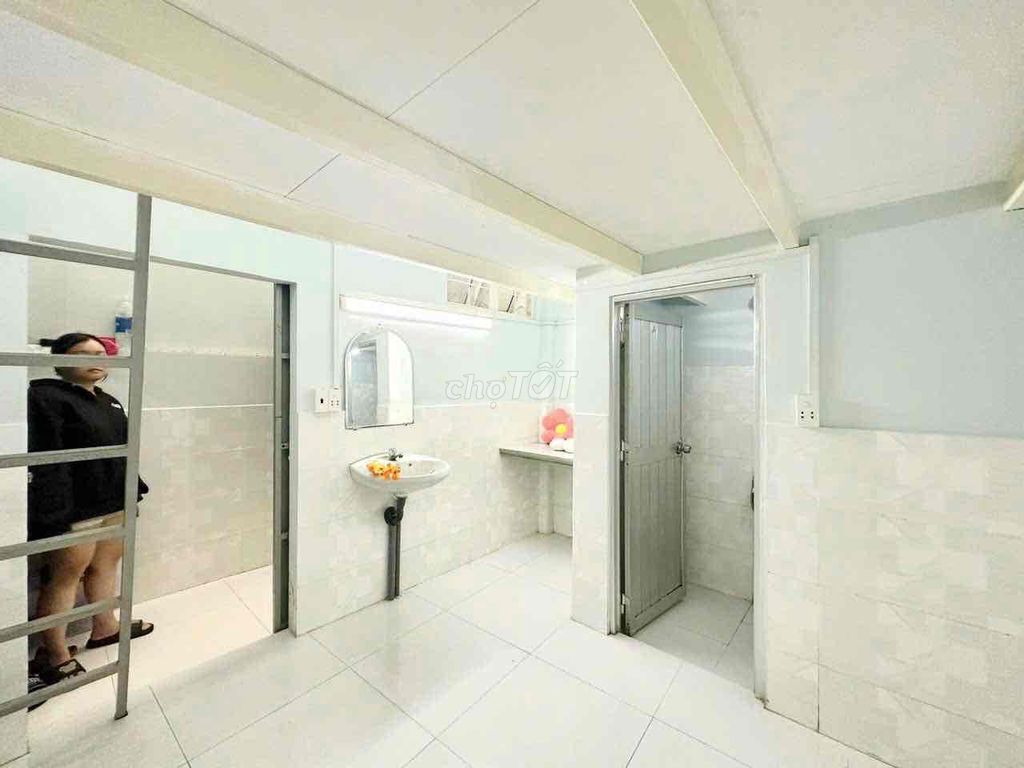 Renting for the Cheap Room right away. AKTân Phú • Mind: 128/1)