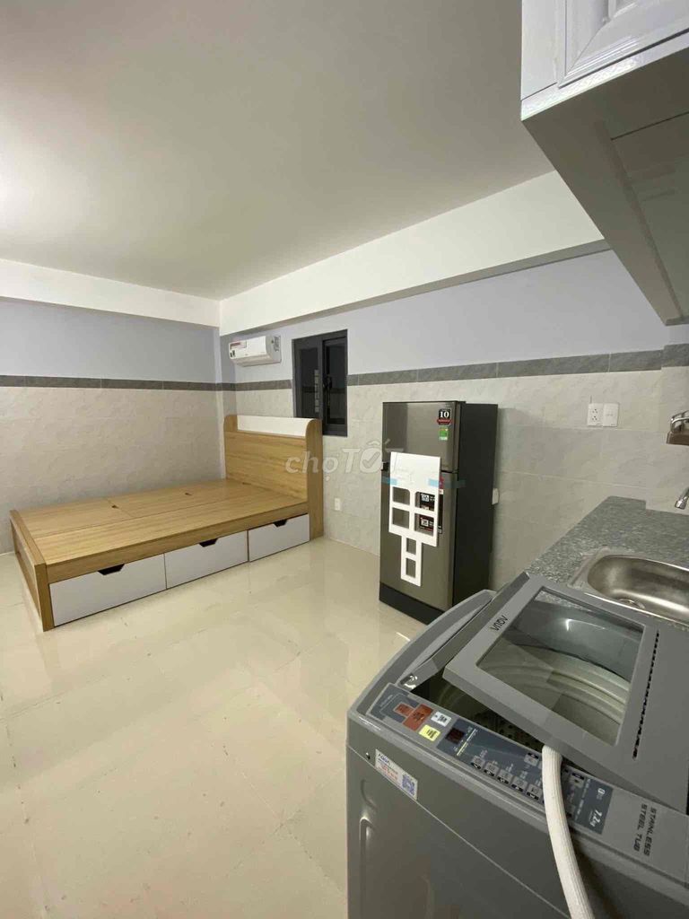 Window Studio only 4 million and 5 are rare Tân Quy
