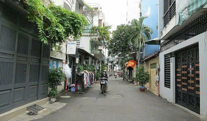 for rent: 62/ Lý Chính Thắng, District 3.