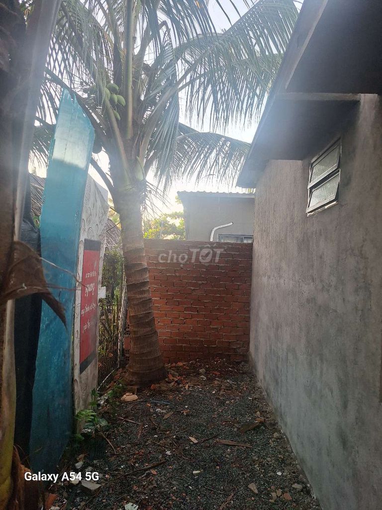 Two newly built by the alley of the car using 88 M2 kitchens, clean toilets, large gates.