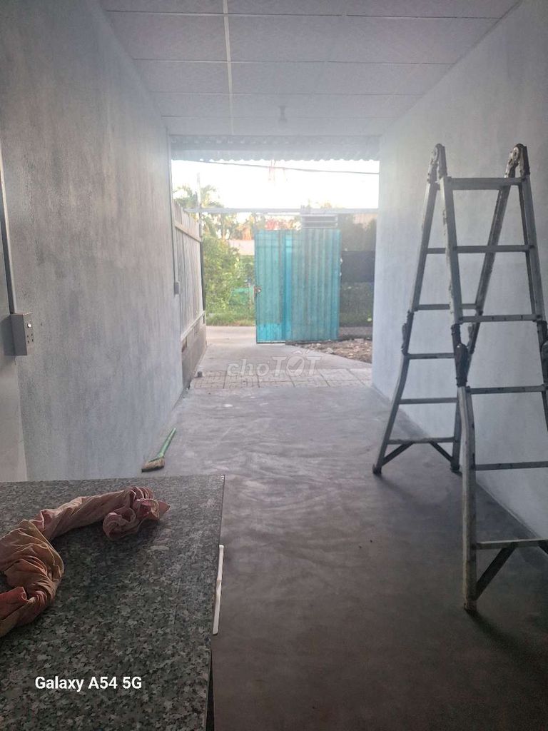 Two newly built by the alley of the car using 88 M2 kitchens, clean toilets, large gates.