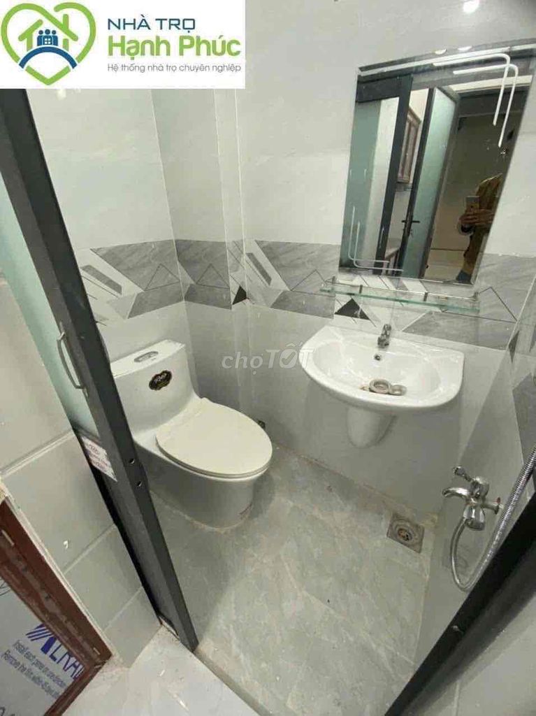 Rent Hoàng Hữu Nam.