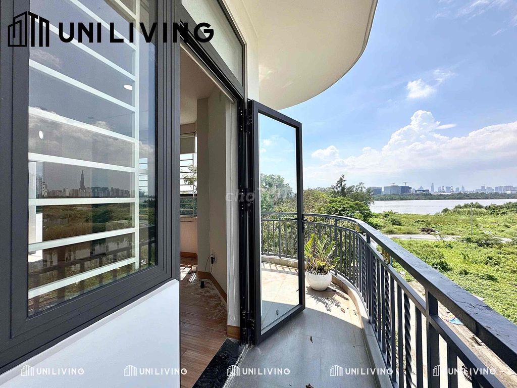 - Adorable - Studio Bandel - new interior - elevator