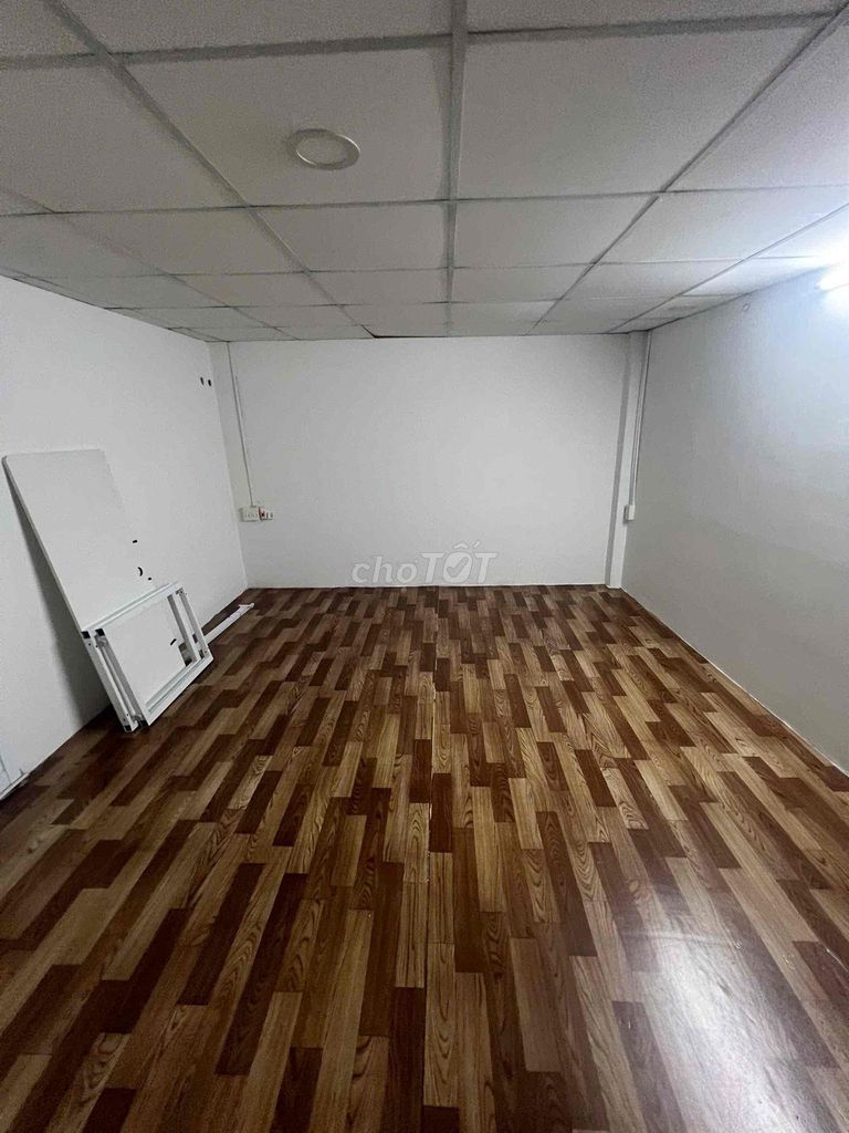 Rent the original Trần Văn Đang District 3-- 2 bedrooms-- at 3.5 million.