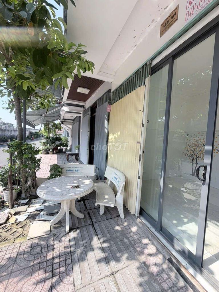 We need to rent a 1 Lê Văn Lương house for only 13 million bedrooms.