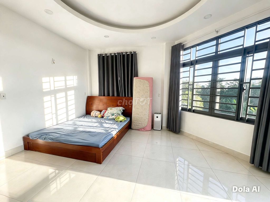 Linh Đông – 4 stories, 4 bedrooms, Place and Business