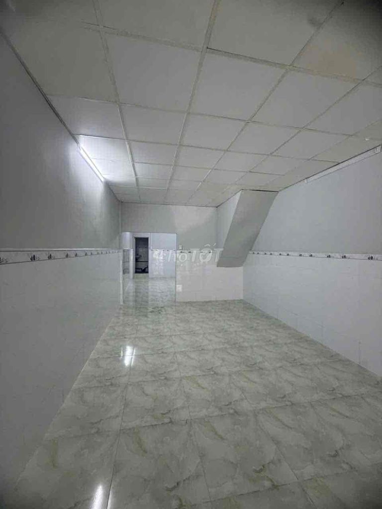 6 meters long, 1pm 1 floor, 5 bedroom O 9 3 3 3 2 2 8 3