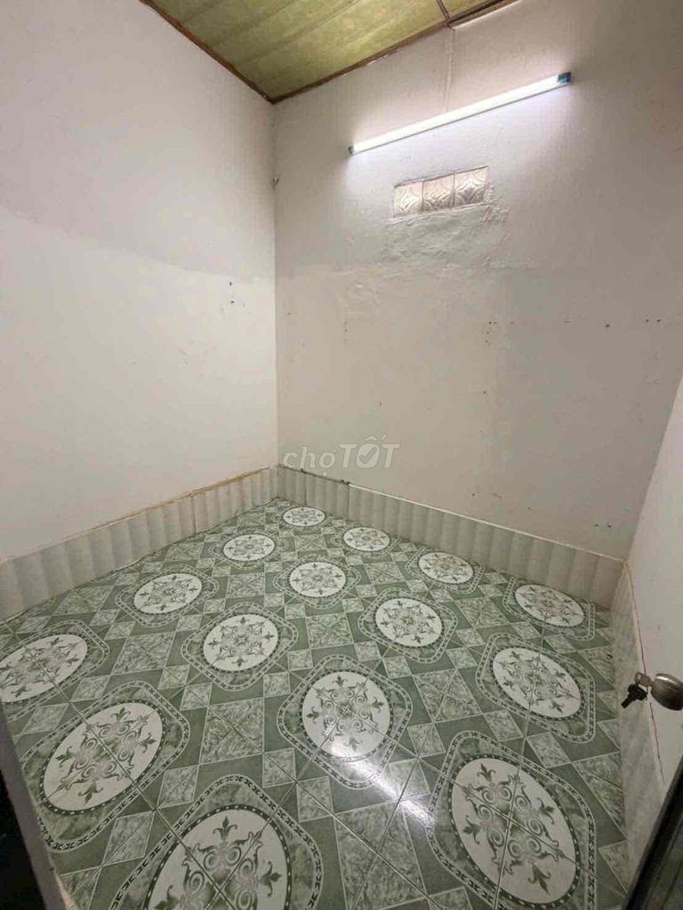6 meters long, 1pm 1 floor, 5 bedroom O 9 3 3 3 2 2 8 3