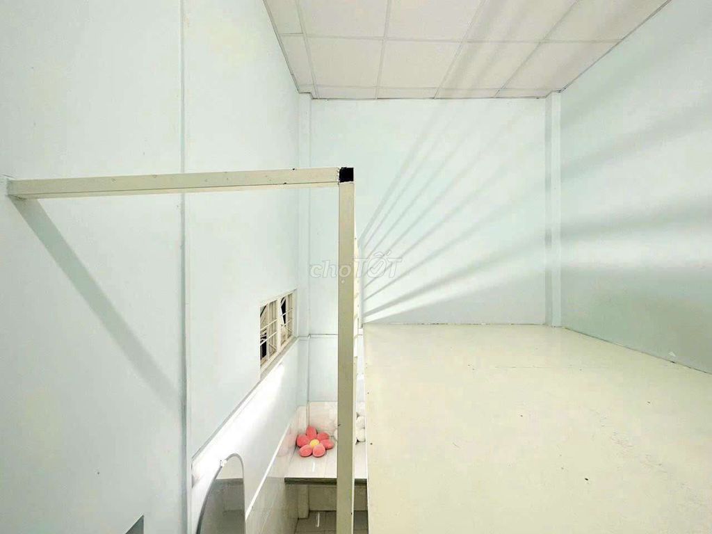 Rent room.