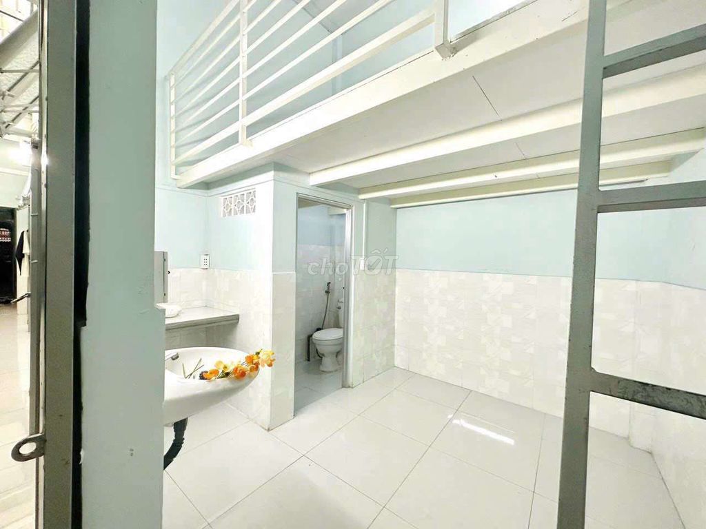 Rent room.