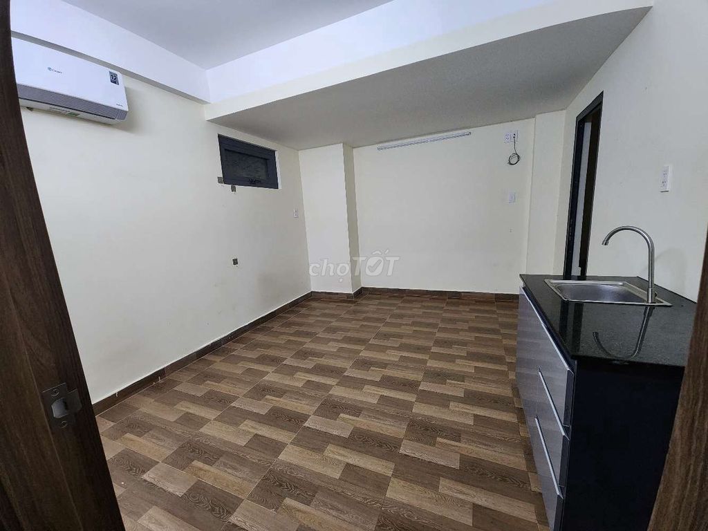 The ground floor motel on C1 Republic Street.
