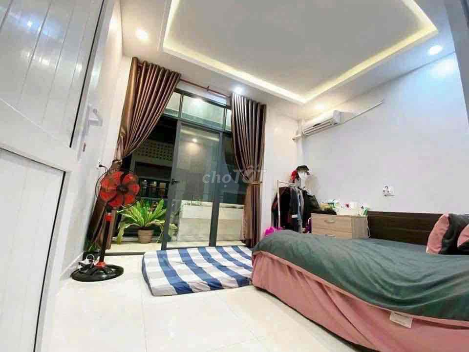 House 1 .2 deck four bedrooms on Bưng Ông Thoàn near Villa Park