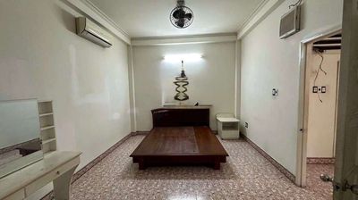 Rent a firehouse 6 x 12. Four bedrooms with interiors.